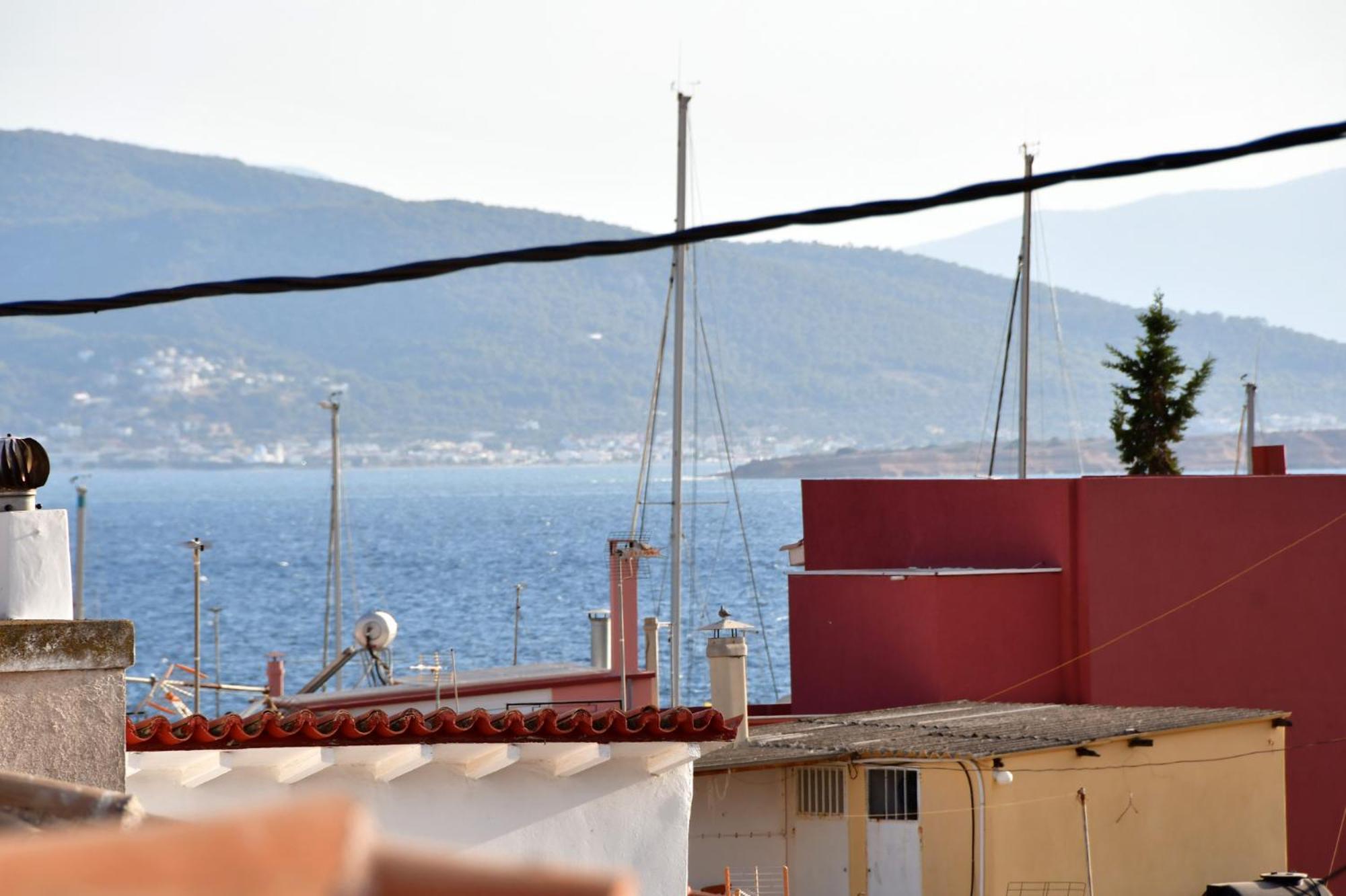 Αρχοντικό Σπίτι Στην Αίγινα Aegina Exterior foto