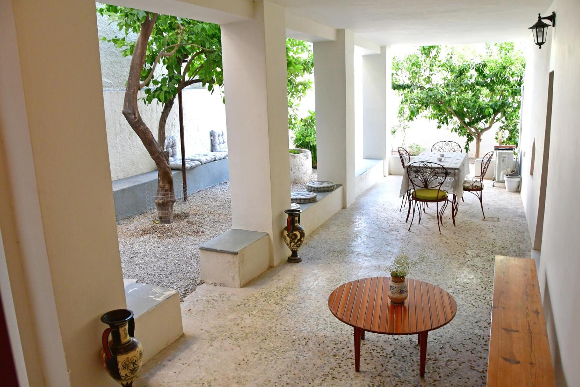 Αρχοντικό Σπίτι Στην Αίγινα Aegina Exterior foto